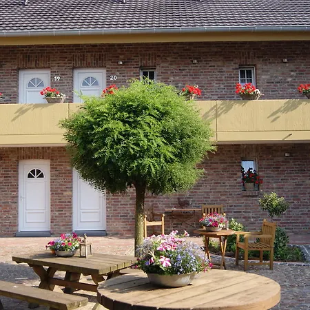 여관 Gaestehaus Muenks 메어부쉬