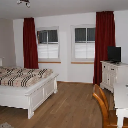 Gaestehaus Muenks 메어부쉬