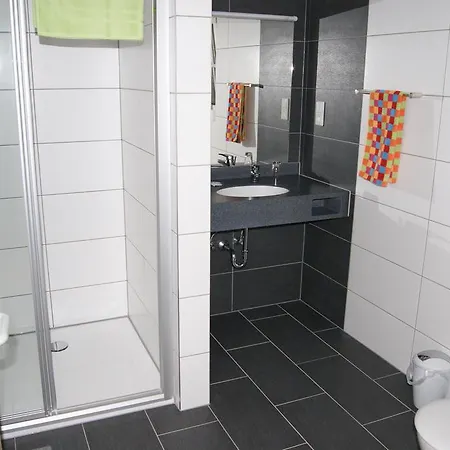 Värdshus Gaestehaus Muenks Meerbusch